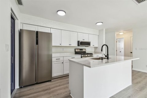 Casa en venta en Saint Petersburg, Florida, 3 dormitorios, 107.77 m2 № 1843477 - foto 8