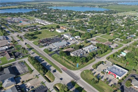 Propiedad comercial en alquiler en Lake Placid, Florida, 580.45 m2 № 1901692 - foto 11