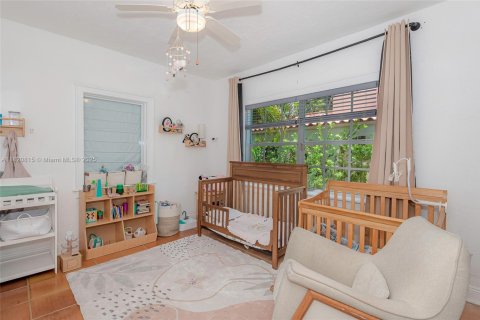 House in Coral Gables, Florida 2 bedrooms, 130.43 sq.m. № 1781430 - photo 18