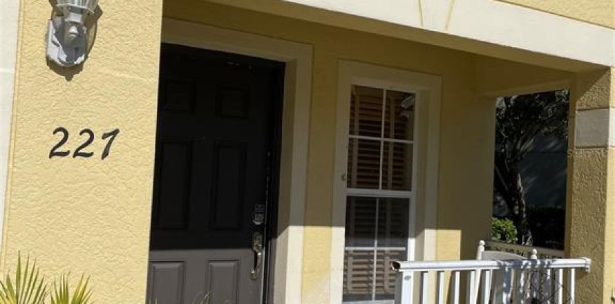 Touwnhouse à Orlando, Floride 3 chambres, 173.91 m2 № 2109666