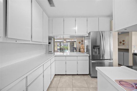 Casa en venta en Orlando, Florida, 3 dormitorios, 141.21 m2 № 1912586 - foto 3