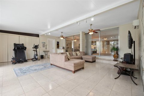 Casa en venta en Orlando, Florida, 3 dormitorios, 141.21 m2 № 1912586 - foto 10
