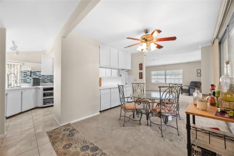Casa en venta en Orlando, Florida, 3 dormitorios, 141.21 m2 № 1912586 - foto 6