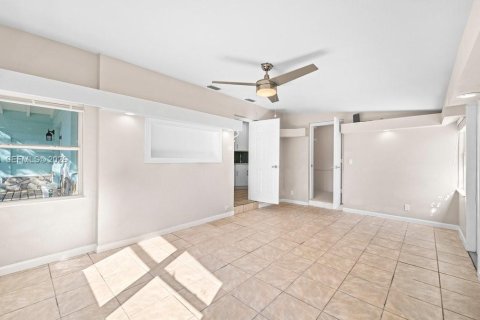 House in Port Charlotte, Florida 2 bedrooms № 2153582 - photo 26