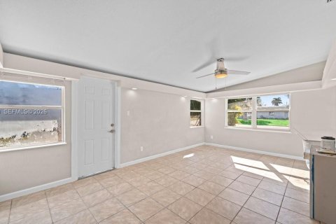 House in Port Charlotte, Florida 2 bedrooms № 2153582 - photo 17