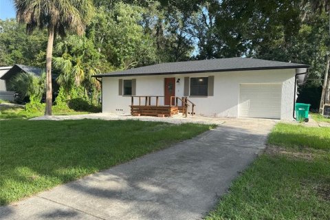 House in Homosassa, Florida 2 bedrooms, 169.36 sq.m. № 2427388 - photo 11