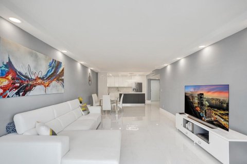 Copropriété à vendre à Sunny Isles Beach, Floride: 2 chambres, 139.82 m2 № 2035115 - photo 8