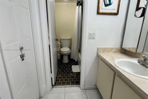 Condo in Weston, Florida, 2 bedrooms  № 1882206 - photo 8