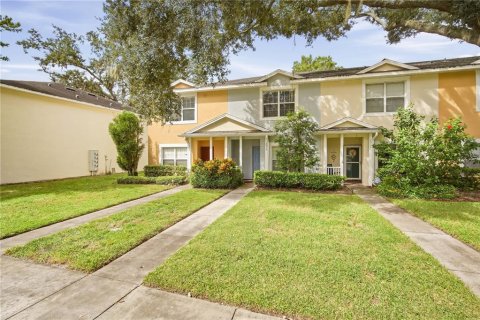 Townhouse in Tampa, Florida 2 bedrooms, 157.56 sq.m. № 2393491 - photo 2