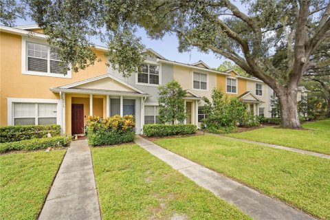 Townhouse in Tampa, Florida 2 bedrooms, 157.56 sq.m. № 2393491 - photo 3