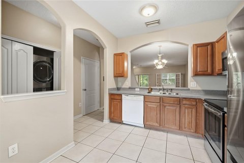 Townhouse in Tampa, Florida 2 bedrooms, 157.56 sq.m. № 2393491 - photo 6