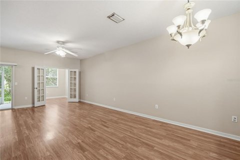 Townhouse in Tampa, Florida 2 bedrooms, 157.56 sq.m. № 2393491 - photo 8