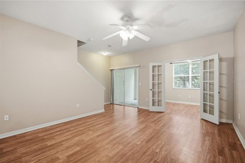 Townhouse in Tampa, Florida 2 bedrooms, 157.56 sq.m. № 2393491 - photo 9