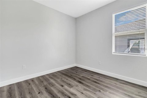 Apartment in Port Charlotte, Florida 3 bedrooms, 128.11 sq.m. № 1754885 - photo 4