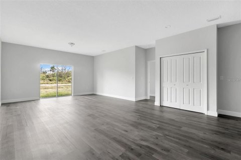 Apartment in Port Charlotte, Florida 3 bedrooms, 128.11 sq.m. № 1754885 - photo 10