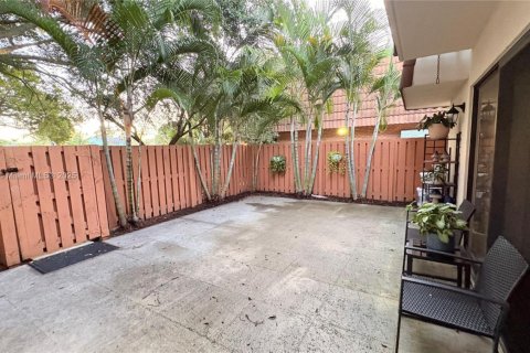 Adosado en alquiler en West Palm Beach, Florida, 2 dormitorios, 114.83 m2 № 1955094 - foto 3