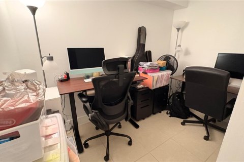 Adosado en alquiler en West Palm Beach, Florida, 2 dormitorios, 114.83 m2 № 1955094 - foto 16