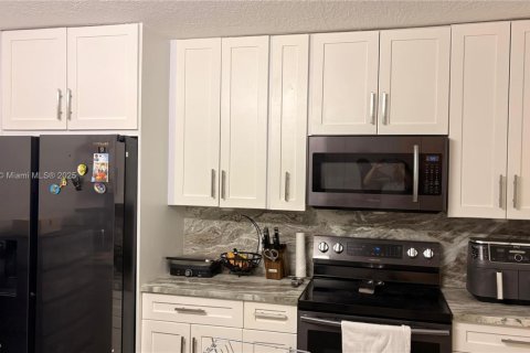 Adosado en alquiler en West Palm Beach, Florida, 2 dormitorios, 114.83 m2 № 1955094 - foto 11