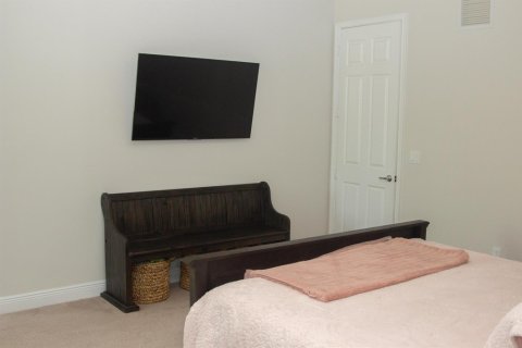 House in West Palm Beach, Florida 3 bedrooms, 154.68 sq.m. № 2088083 - photo 12