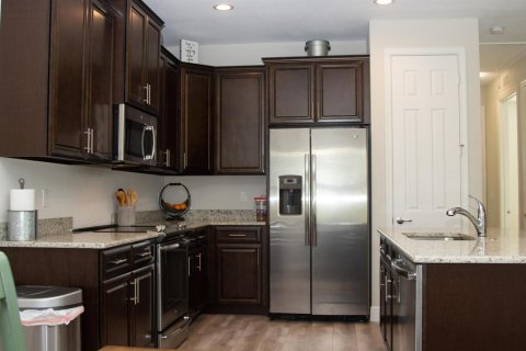 House in West Palm Beach, Florida 3 bedrooms, 154.68 sq.m. № 2088083 - photo 8