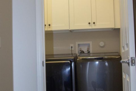 House in West Palm Beach, Florida 3 bedrooms, 154.68 sq.m. № 2088083 - photo 19