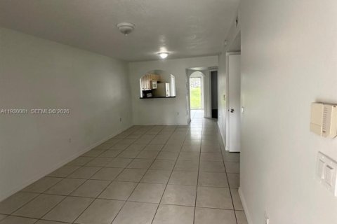 Condo in Homestead, Florida, 2 bedrooms  № 2041050 - photo 2