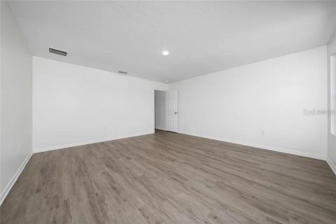 Casa en venta en Winter Haven, Florida, 5 dormitorios, 280.75 m2 № 1911176 - foto 24