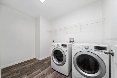 Casa en venta en Winter Haven, Florida, 5 dormitorios, 280.75 m2 № 1911176 - foto 25