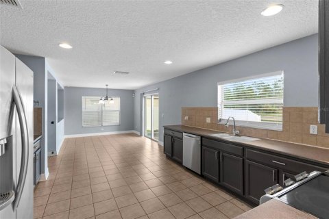 Casa en venta en Mulberry, Florida, 3 dormitorios, 214.7 m2 № 1575243 - foto 4