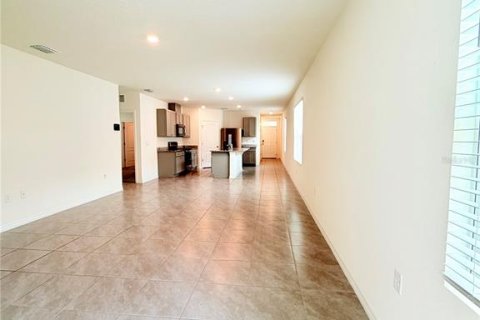 House in Davenport, Florida 4 bedrooms, 151.71 sq.m. № 2230865 - photo 13