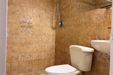 Copropriété à louer à Hialeah, Floride: 2 chambres, 76.64 m2 № 2077731 - photo 14