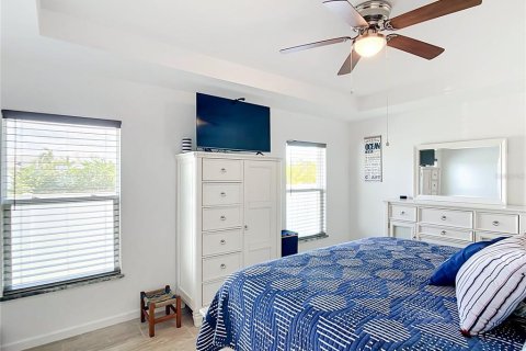 House in Port Charlotte, Florida 3 bedrooms, 162.11 sq.m. № 2127221 - photo 16