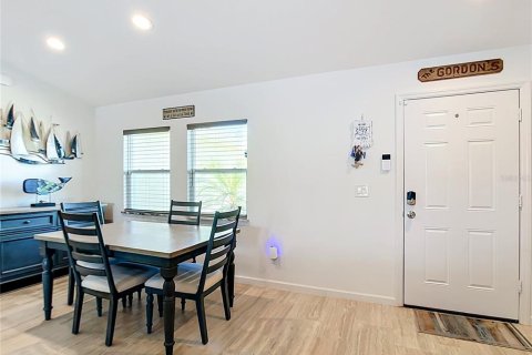 House in Port Charlotte, Florida 3 bedrooms, 162.11 sq.m. № 2127221 - photo 5