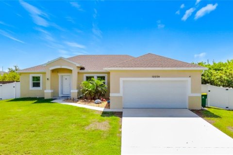 House in Port Charlotte, Florida 3 bedrooms, 162.11 sq.m. № 2127221 - photo 2