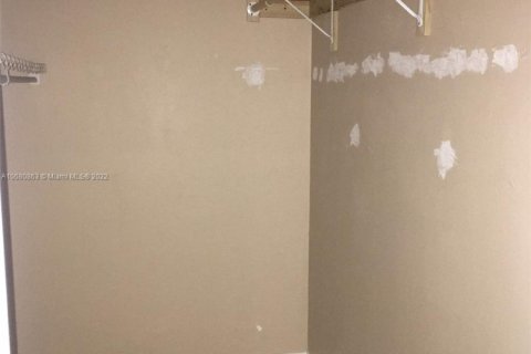 Condo in Lauderhill, Florida, 2 bedrooms  № 1691769 - photo 13