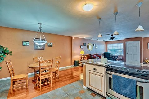 Adosado en venta en Gainesville, Florida, 2 dormitorios, 130.06 m2 № 1248066 - foto 12