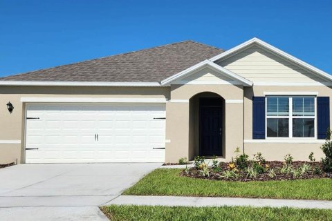 House in Haines City, Florida 3 bedrooms, 155.33 sq.m. № 1914378 - photo 1