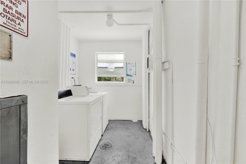Condo in Miami Beach, Florida, 1 bedroom  № 2381518 - photo 21