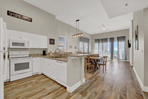 Condo in Panama City Beach, Florida, 3 bedrooms  № 560773 - photo 1