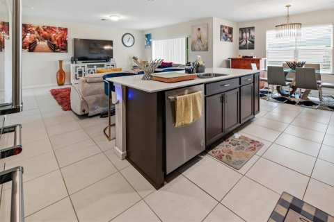 Villa ou maison à louer à Wesley Chapel, Floride: 5 chambres, 242.94 m2 № 2435115 - photo 21