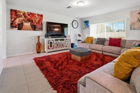 Villa ou maison à louer à Wesley Chapel, Floride: 5 chambres, 242.94 m2 № 2435115 - photo 15