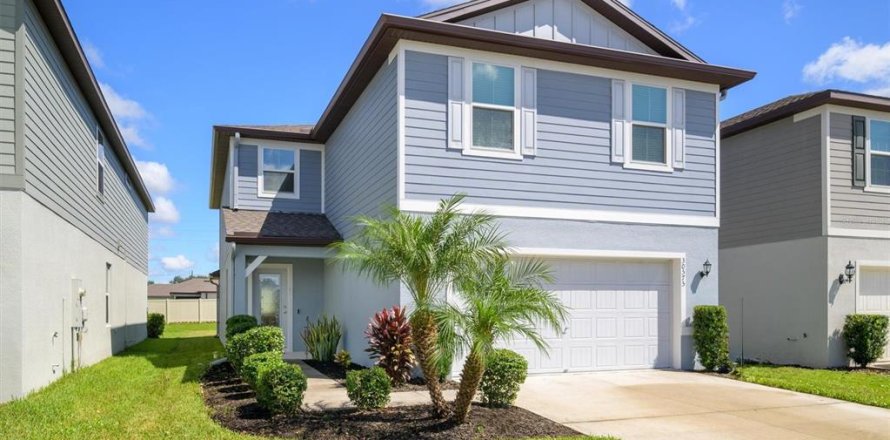 Villa ou maison à Wesley Chapel, Floride 5 chambres, 242.94 m2 № 2435115