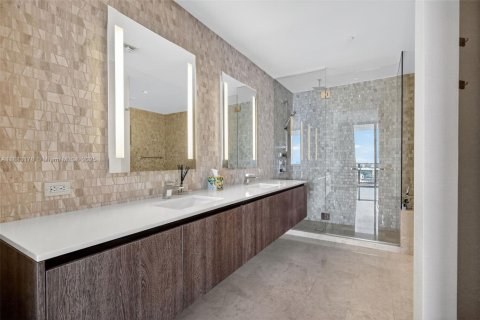 Купить кондоминиум в Майами, Флорида 3 спальни, 155.7м2, № 2020569 - фото 16