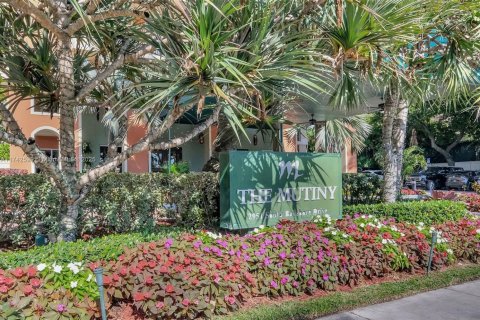 Condo in Miami, Florida, 1 bedroom  № 1863683 - photo 21