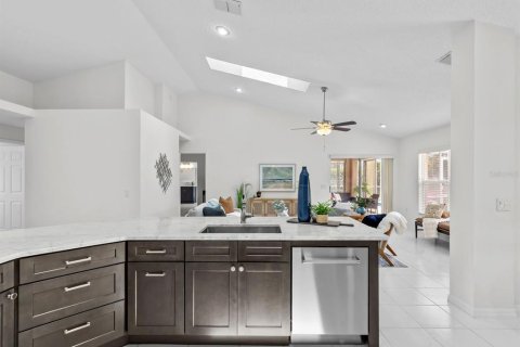 Villa ou maison à vendre à New Port Richey, Floride: 3 chambres, 175.4 m2 № 2113280 - photo 5