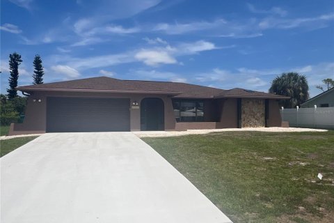 Villa ou maison à Port Charlotte, Floride 3 chambres, 173.08 m2 № 2135336