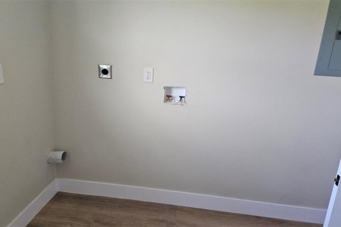 Casa en venta en North Fort Myers, Florida, 3 dormitorios, 130.9 m2 № 1915280 - foto 16