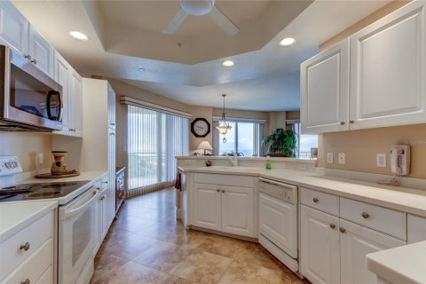 Condo in Clearwater, Florida, 2 bedrooms  № 2394353 - photo 8