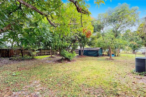 Casa en venta en North Miami, Florida, 3 dormitorios, 132.2 m2 № 1857027 - foto 5