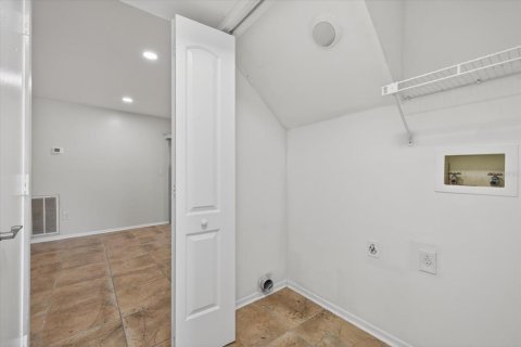 House in Tampa, Florida 2 bedrooms, 97.55 sq.m. № 2122781 - photo 25